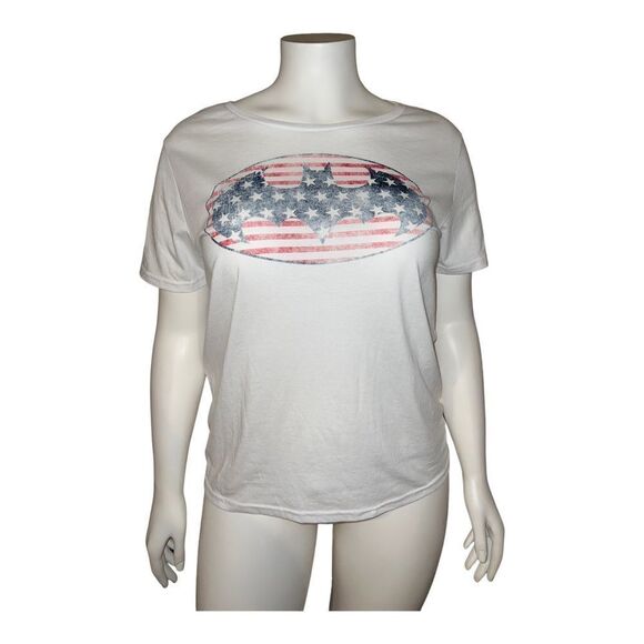 Batman & Minions Lot of 2 Shirts White Patriotic Gray Peace Juniors 2XL 19 EUC - Picture 2 of 12